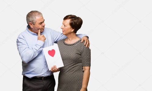 Senior couple discussing Medigap options with an advisor.