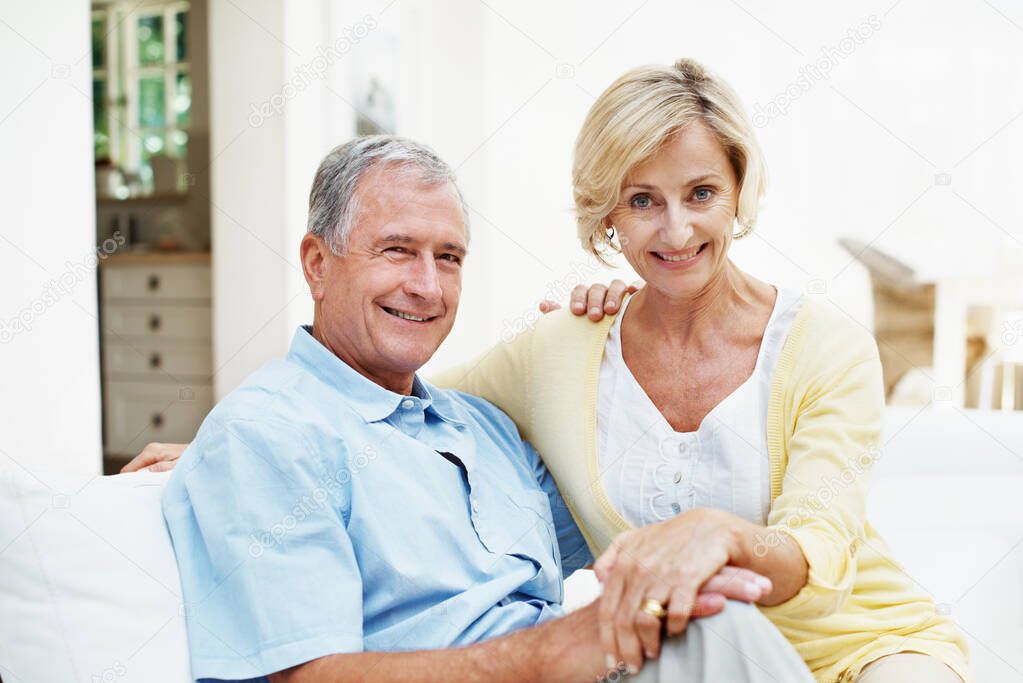 Advisor discussing Medicare Advantage options with a senior couple.
